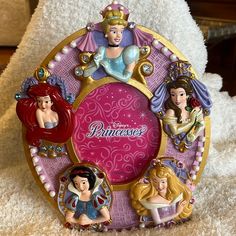 there are many princesses on this plate