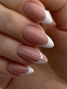 Unghie Sfumate, Subtle Nails, Work Nails, Makijaż Smokey Eye, White Nail, Neutral Nails, Classy Nails, Fancy Nails, Chic Nails