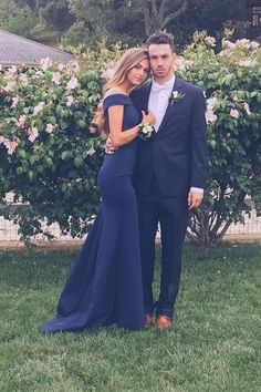 Chic Formal Dress, Blue Prom Gown, Prom Photography Poses, Homecoming Pictures, Navy Prom Dresses