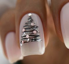 Tree Nails, Christmas Gel Nails, Nails 2022, Cute Gel Nails, Pretty Nail Art, Nail Designs Glitter, Xmas Nails, Christmas Nail, Fancy Nails