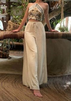 Brazil Women Outfits, El Salvador Travel Outfits, Earth Tone Beach Outfit, Beach Vacay Outfits Summer, Jungle Outfit Ideas, Mexico Club Outfit, Brazil Style Outfits, Cute Tropical Outfits, Outfit Ideas For Trip