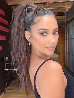 Ponytail Hairstyles Easy, Brunette Balayage, Celebrity Hair Stylist, Ponytail Styles, Celebrity Hairstyles, Ponytail Hairstyles, Pretty Hairstyles