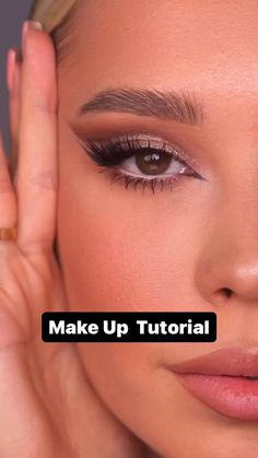 Women makeup tutorial 😍😍🎯 Makeup Tutorial For Eyes, How To Glam Makeup, Make Up Easy Natural, Make Up Steps By Step, Natural Make-up, Hood Eye Makeup, How To Do Natural Makeup, Makeup Looks Eyes, Tutorial Make Up