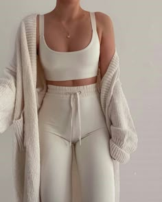 Outfit Ideas Korean, Winter Fashion Outfits Casual, Pastel Outfit, Chill Outfits, Cute Comfy Outfits, Lazy Days, Mode Inspo, Fashion 2020, Mode Inspiration