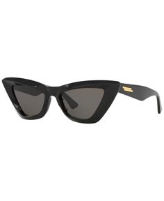 in stock Bottega Veneta Sunglasses, Cat Eye Frames, Optical Frames, Women's Sunglasses, Bottega Veneta, Face Shapes, Gender Female, The House, Sunglasses Women