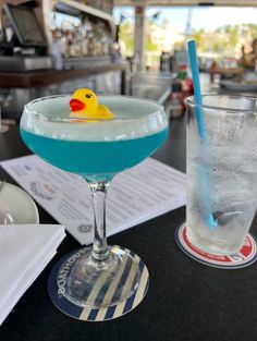 Disney Springs, Disney food, aesthetic cocktail, cute drink, Walt Disney World Disney World Food, Duck Duck, Disney Food, Walt Disney World, Walt Disney, Disney World, Disneyland, Springs