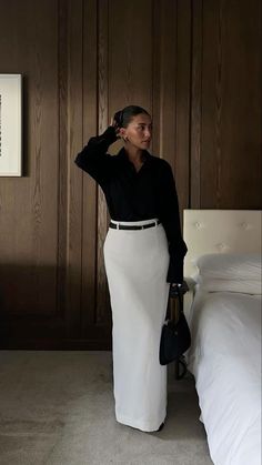 White Maxi Skirt Outfit, Fest Outfits, Modesty Outfits, White Maxi Skirts, Maxi Skirt Outfits, Stylish Work Attire, Casual Work Outfits