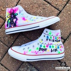 Custom Airbrush Cleats For Houston Texans – Airbrush Brothers Airbrush Shoes, Cool Converse, Painted Converse, Stranger Things Outfit, Custom Painted Shoes, Custom Shoes Diy, Rose Shoes, Custom Converse, Cute Nike Shoes