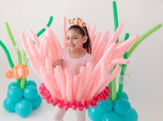 Anemone Costume, Donut Halloween Costume, Balloon Costume, Under The Sea Costumes, Sea Creature Costume, Easy Diy Halloween Costumes, Costume Ideas For Halloween, Sea Costume, Fish Costume