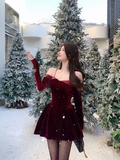 Red Christmas Outfit Aesthetic, Velvet Dress Aesthetic, Christmas Dress Aesthetic, Red Velvet Dress Short, Red Dress Christmas Outfit, Red Christmas Outfit, Christmas Dress Outfit, Christmas Outfit Aesthetic, Velvet Christmas Dress