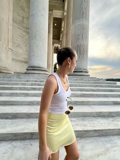 #summer #fashion #summerstyle #italian #ootd #outfits #outfitoftheday #yellow #sunset #fashionista #stylish #ootd Italian Ootd, Yellow Sunset, Jefferson Memorial, Ootd Outfits, Thomas Jefferson, Outfit Of The Day, Summer Outfits