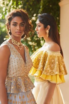 Blouse Degine, Designer Lengha, Pakistan Wedding, Eastern Dresses, Saree Bollywood, Lehnga Dress, Lehenga Blouse Designs, Ritu Kumar, Anita Dongre