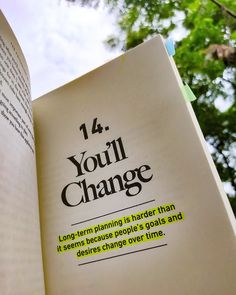 Sharing some of the insights from the Book: 🧡📒 📕Book Title- Psychology of money ✍️Author - @morganhousel ❓Have you read this Book? 📚 What’s one financial lesson that’s changed your perspective? Share in the comments! 🧡🌻💬 Save it// share this with your friends 🚀❤ Follow @rujal.epicreads for more bookish content 📚🌻✨ #ThePsychologyOfMoney #FinancialWisdom #MoneyMindset #PersonalFinance #Bookstagram Psychology Of Money Book, Critical Thinking Books, Bookish Content, Psychology Of Money, Quotes Facts, Book Content, Self Inspirational Quotes