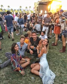 Ver esta foto do Instagram de @gabrielapugliesi • 61.2 mil curtidas Coachella 2018, Coachella Outfits, Coachella Outfit, Festival Vibes, Boho Vibe, Clothing Ideas, Music Festival, Festival Season