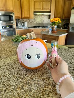 #sonnyangelusa #sonnyangel #pumpkin #pumpkinpainting Christmas Presents For Friends, Sonny Angel, Fall Baking, Painted Pumpkins