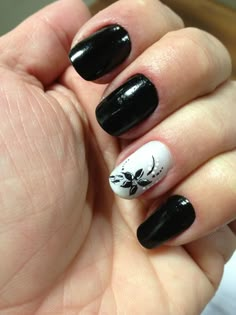 Nail Art Noir, Black Toe Nails, Black And White Nail, Black And White Nail Designs, Black And White Nail Art, Cruise Nails, White Gel Nails, Eye Nail Art, Wedding Nails Glitter