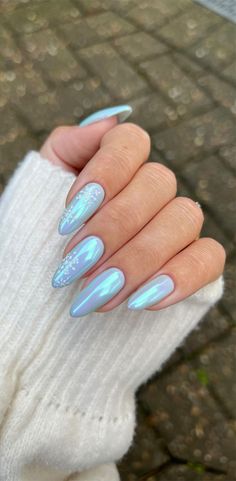 45 Beautiful Festive Nails To Merry The Season : Glazed Donut Icy Blue + Snowflakes Blue Christmas Nails, Blue Chrome Nails, Winter Nails Acrylic, Cute Christmas Nails, Easy Nails, Christmas Gel Nails, Snowflake Nails, Christmas Nails Acrylic