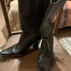 Absolutely Stunning Antonio Melani Boots Size 7. Dark Brown With Lots Of Detail. Excellent Like New Condition. Antonio Melani, Bootie Boots, Dark Brown, Ankle Boots, Like New, Size 7, Women Shoes, Boots, Women Shopping