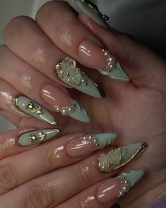 Jade Nails, Nails With Gold, Edgy Nails, Her Nails, Classy Acrylic Nails, Pretty Gel Nails