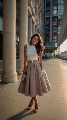 Trumpet Skirt Outfit, Women Skirt Outfits, Black Maxi Skirts, High Waisted Skirt Outfit, Chicwish Skirt, Womens Skirt Outfits, Skirt Styles, Skirt Blouse, Long Midi