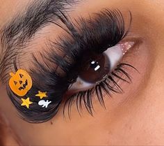 Fall Color Lash Extensions, Creative Lash Extensions, Halloween Lash Extensions Ideas, Sunflower Lash Extensions, Halloween Eyelash Extensions, Colored Lash Extensions Halloween, Neon Eyelash Extensions