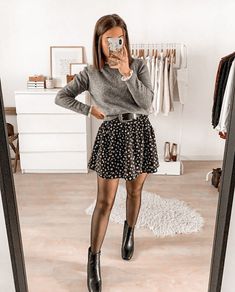 #rotinaprodutiva #thatgirl #aquelagarota 
#produtividade #businesswoman #girlboss #motivação Work Style, Looks Chic, Autumn Outfit, Professional Outfits, Winter Fashion Outfits, Skirt Outfits, Cute Casual Outfits