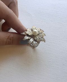 Vintage damascene gold tone petal flower adjustable ring in great vintage condition. Petal Flower, Adjustable Ring, Adjustable Rings, Rings Statement, Favorite Jewelry, Statement Rings, Jewelry Rings, Gold Tones, Electronic Accessories