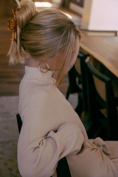 Winter Hairstyle, Timeless Hairstyles, Chic Hair, Good Hair Day, Hair Envy, Hair Dos, Pretty Hairstyles