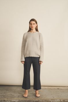 Meet Edward, the 100% ethical cashmere jumper which will bring a new definition to ‘basic’. The perfection of its round neck as well as its English rib and oversized cut give it a sophisticated, elegant yet understated look. Did we mention it is unisex? It will soon become one of your closet essentials; enhance it with a shirt collar, a necklace or a scarf. Charlotte’s fashion tip: ‘I love this design for the rib knitted work that adds a new depth to the cashmere. The oversized cut of the Edward Piece Of Advice, Stole Scarf, Sleeveless Cardigan, Cashmere Jumper, Closet Essentials, Blue Khakis, Cardigan Top, Lund, Pearl Grey