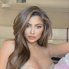 Hairstyles Brown, Jenner Hair, Kylie Jenner Hair, Honey Brown Hair, Honey Blonde Hair, Blonde Hair Inspiration