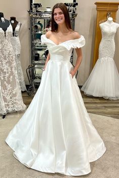 Modsele white long wedding dress features ruffled off-the-shoulder neckline, high waist and A-line gathered skirt.#wedding#weddingdresses#bridalgown