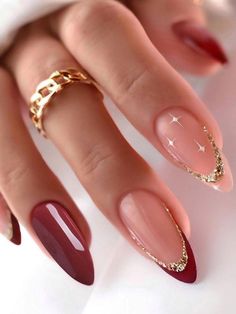 Red And Gold Nails, Fall Nail Art Designs, Lines On Nails, Creative Nails, Gold Nails, Holiday Nails, Red And Gold, Nail Designer