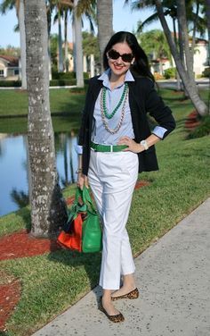 Style With Blazer, Button Down Shirt Outfit, Coach Flats, White Slacks, 40 Fashion Women, Green Accessories, Leopard Print Shirt, Preppy Chic, Fashion For Women Over 40