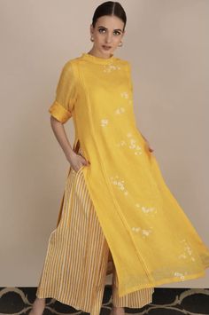 Kurta For Women, Churidar Suits, Gaun Fashion, Designer Suit, Salwar Kamiz, Indian Fashion Dresses