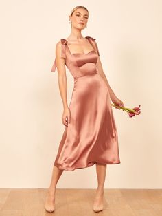 Ugly Bridesmaid Dresses, Dresses To Wear To A Wedding, Guest Outfit, Outfit Casual, Fancy Dresses, Guest Dresses, Satin Dresses