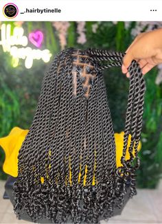 Twisting Braids With Brazilian Wool, Senegalese Twist Color, Brazilian Wool Hairstyles Twist, Color Senegalese Twist, Senegalese Twist Peekaboo, Colored Senegalese Twist, Sengalese Twists, Deadpool Pictures, Senegalese Twist Hairstyles