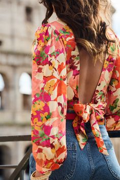 Blouse Beryl charme Colorful Blouse, Colorful Blouses, Summer Attire, Summer Blouses, Diy Couture, Work Wardrobe, Colourful Outfits, Mode Inspiration, Outfits Casuales