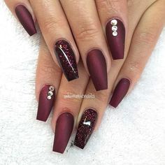 Nail Swag, Matte Red, Marble Nails, Matte Nails, Gorgeous Nails, Holiday Nails, Design Design, Winter Nails, How To Do Nails