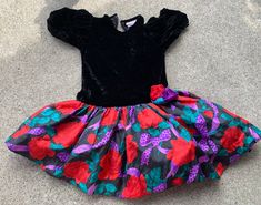 "Awesome 80s party dress. Black velveteen bodice and floral skirt. Brand is Nicole by Dorissa International. Skirt is very full and has attached crinoline. Tagged girls 6. 12\" ptp, 24\" long." 80s Party Dress, Kids Pageant Dresses, Pink Plaid Dress, Lace Dress Vintage, Black Party Dresses, Black Party, Puffed Sleeves Dress, Plaid Dress, Vintage Girls