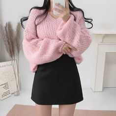 Korean Baddie, Sporty Cottagecore, Pink Top Outfit, Pink Sweater Outfit, Baddie Clothing, Soft Ideas, Outfits Quotes, Fall Anime, Teenage Birthday