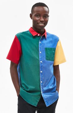 PacSun 1994 Classic Colorblock Short Sleeve Button Up Shirt at PacSun.com Simple Shirt Design, African Shirts For Men, Color Blocking Outfits, 80s Mens, African Shirts, Kendall Jenner Outfits, Button Up Shirt Mens, Camp Shirt, Short Sleeve Button Up