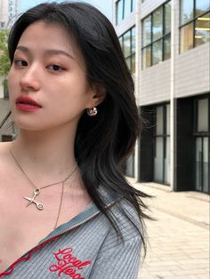 Dior Girl, Fresh Makeup, Asian Eye Makeup, Haircuts Straight Hair, Glam Makeup, Insta Photo Ideas, Beauty Inspiration, Aesthetic Photography, Ulzzang Girl