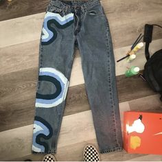 Homecoming Jeans Painted, Painted Jeans Ideas, Hand Painted Jeans, Custom Jeans Diy