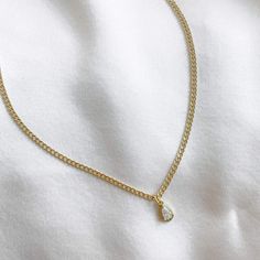 LE sensor necklace Cody Necklace Thick Necklace, Small Necklace, Necklaces Gold, Charm Chain, Casual Jewelry, Teardrop Pendant, Gold Jewelry Fashion, Gold Filled Jewelry, Bridesmaids Gifts