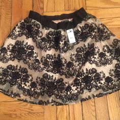 Patterned/Layered Short Skirt Black And Beige Velvet Skirt Fitted Embroidered Black Mini Skirt, Black Fitted Harajuku Mini Skirt, Layered Short, Velvet Skirt, Black And Beige, Short Skirt, Skirt Black, Black Red, Womens Skirt