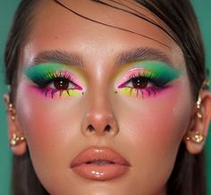 Makeup Collage, Beach Makeup, Funky Makeup, Bold Makeup Looks, Creative Eye Makeup, Creative Makeup Looks, Creative Eye