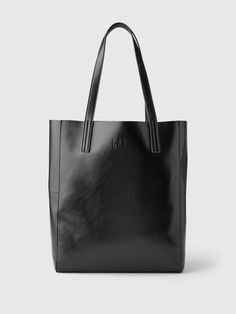 The perfect tote bag for everyday use. Roomy enough to fit your laptop, gym clothes, and more. Available in black.

#Gap #ToteBag Gap Bag, Baddie Vibes, Virtual Wardrobe, Bag Obsession, Patterned Backpack, Quilted Handbags