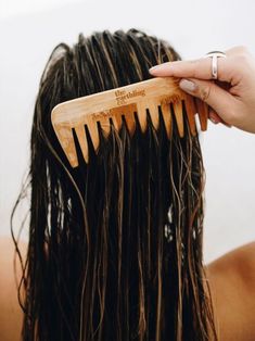 It's time to brush away your plastic worries, Earthlings!⠀⠀ ⠀⠀ Our kind-to-the-earth Bamboo Comb is extremely lightweight, 100% bamboo, and doesn't create pesky static in your strands! It also distribute your hairs natural oils better than plastic, and detangles your hair without pulling.⠀⠀ ⠀ ✨ Available on our website at www.theearthlingco.com Bamboo Comb, Fried Hair, Shampoo And Conditioner Bars, Conditioner Bars, Conditioner Bar, Beauty Equipment, Oily Hair