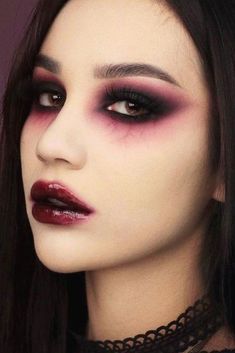 Vampire Makeup Halloween, Ghost Makeup, Halloween Makeup Clown, Halloween Make-up Looks, Vampire Makeup, Halloween Makeup Scary, Halloween Tattoo, Diy Halloween Costumes Easy