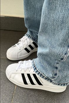 Adidas Superstar Shoes Outfit, Adidas Superstars Aesthetic, Adidas Superstar Outfit Aesthetic, Adidas Superstars Outfits, Adidas Aesthetic Shoes, White Adidas Shoes Outfits, White Adidas Superstar Outfit, White Superstars Outfit, Adidas Superstar Aesthetic